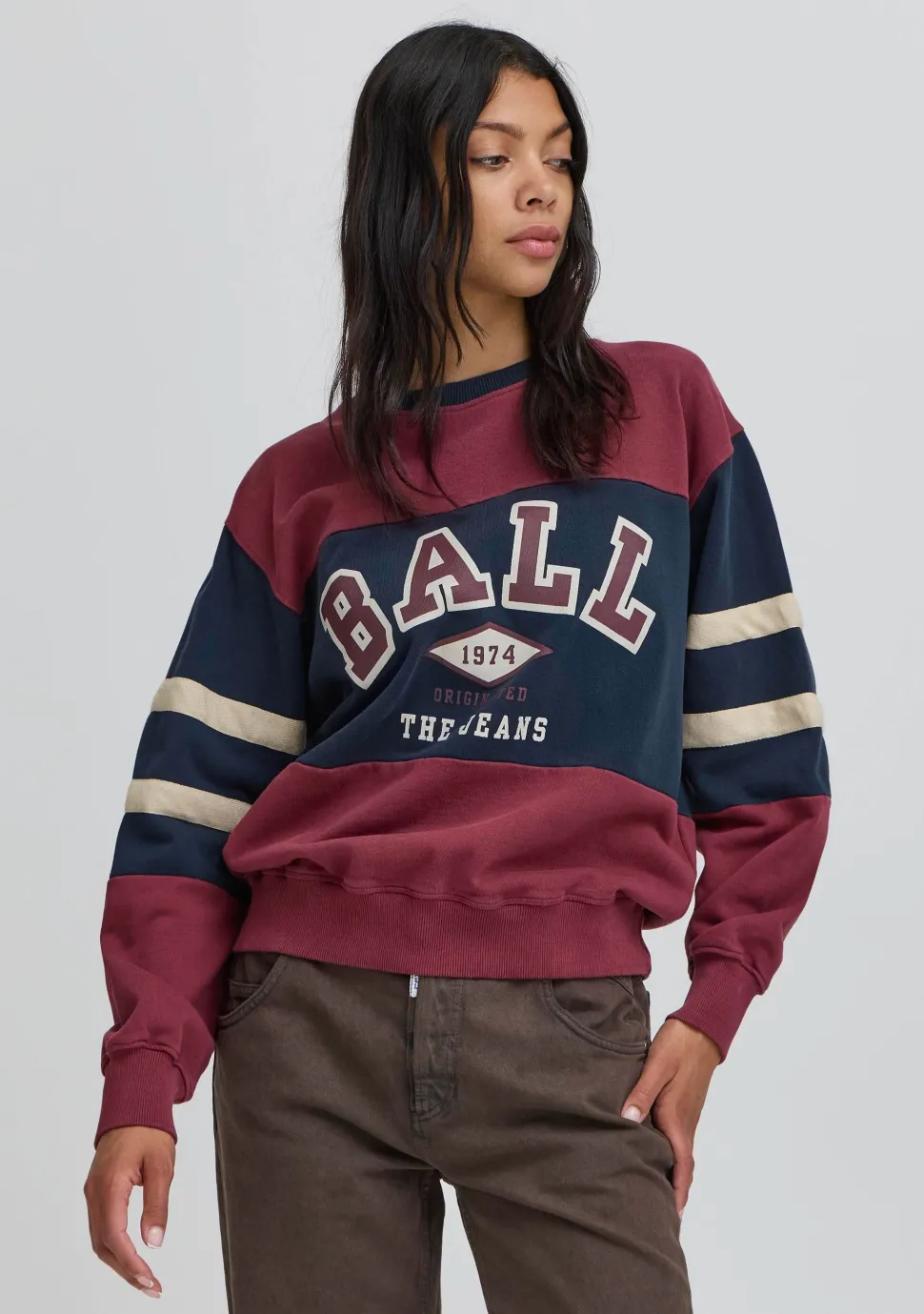 BALL SWEATER