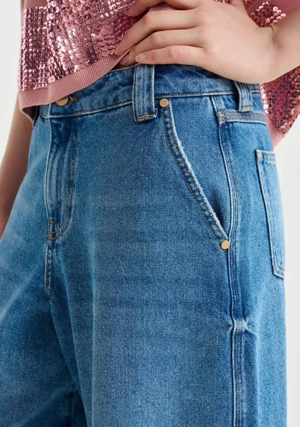 ESSENTIEL ANTWERP BERMUDA