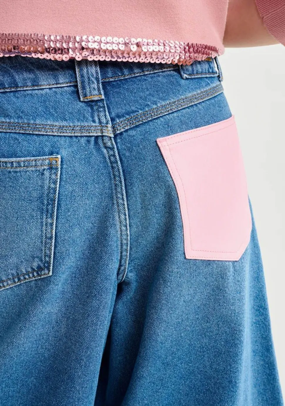 ESSENTIEL ANTWERP BERMUDA