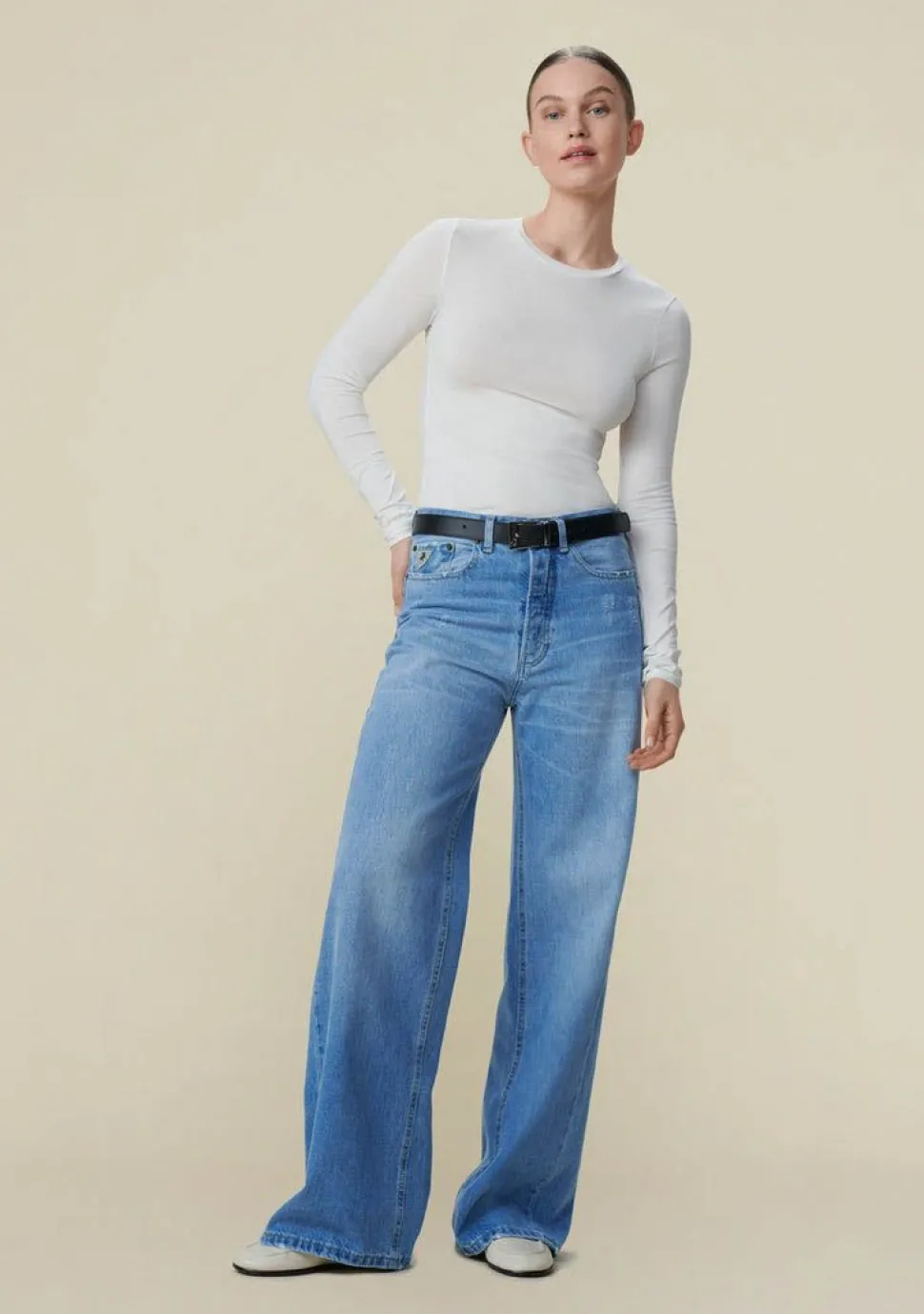 LOIS JEANS