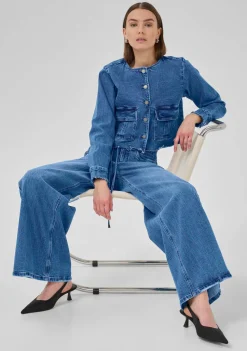 MY ESSENTIAL WARDROBE JASJE