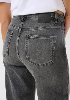 MY ESSENTIAL WARDROBE JEANS