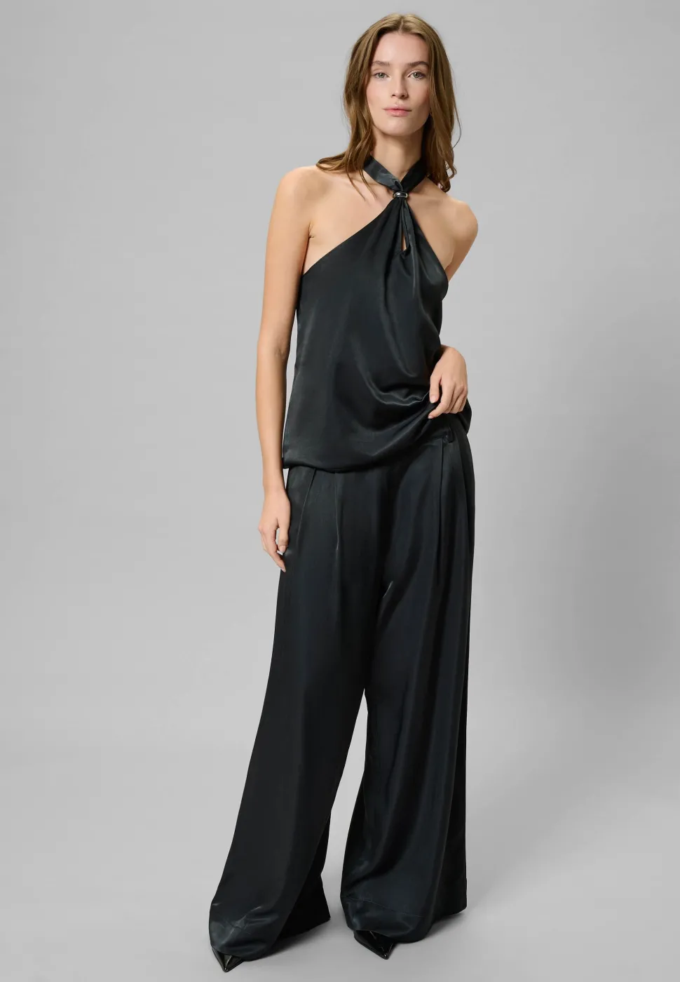 MY ESSENTIAL WARDROBE PANTALON