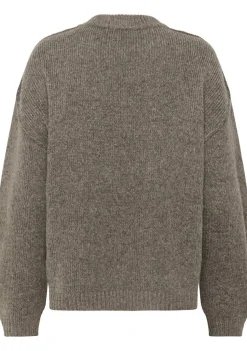 MY ESSENTIAL WARDROBE TRUI