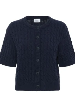 MY ESSENTIAL WARDROBE VEST