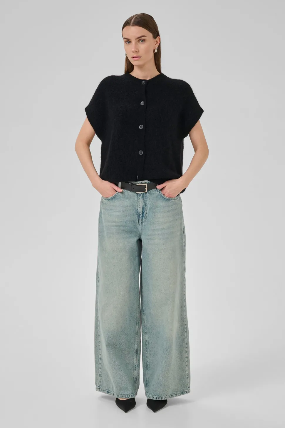 MY ESSENTIAL WARDROBE VEST