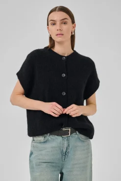 MY ESSENTIAL WARDROBE VEST