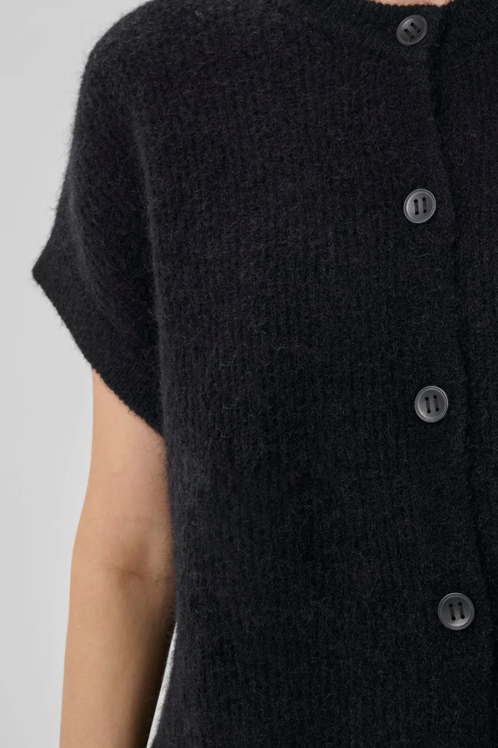 MY ESSENTIAL WARDROBE VEST