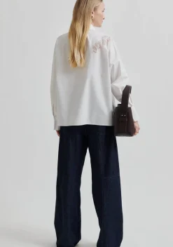 SECOND FEMALE BLOUSE